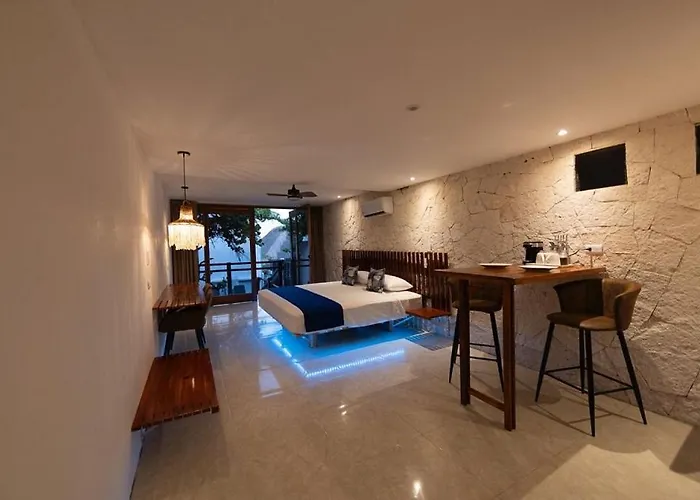 Retiro Maya Suites Hotel