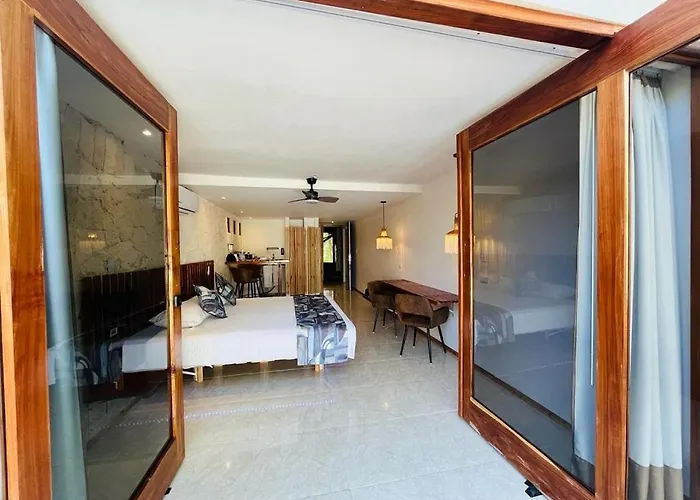 Retiro Maya Suites Hotel